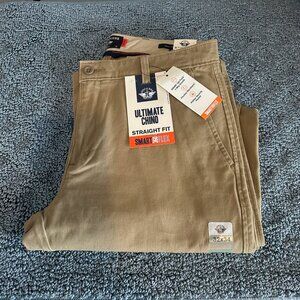 Mens Dockers flat front chinos size 32 x 34